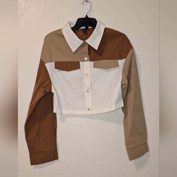 SHEIN Tops - Shein Colorblock Button-Up Crop Top